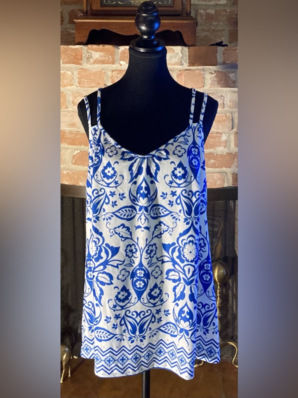 BloomChic Blue & White Floral Medallion Spaghetti-Strap Camisole
